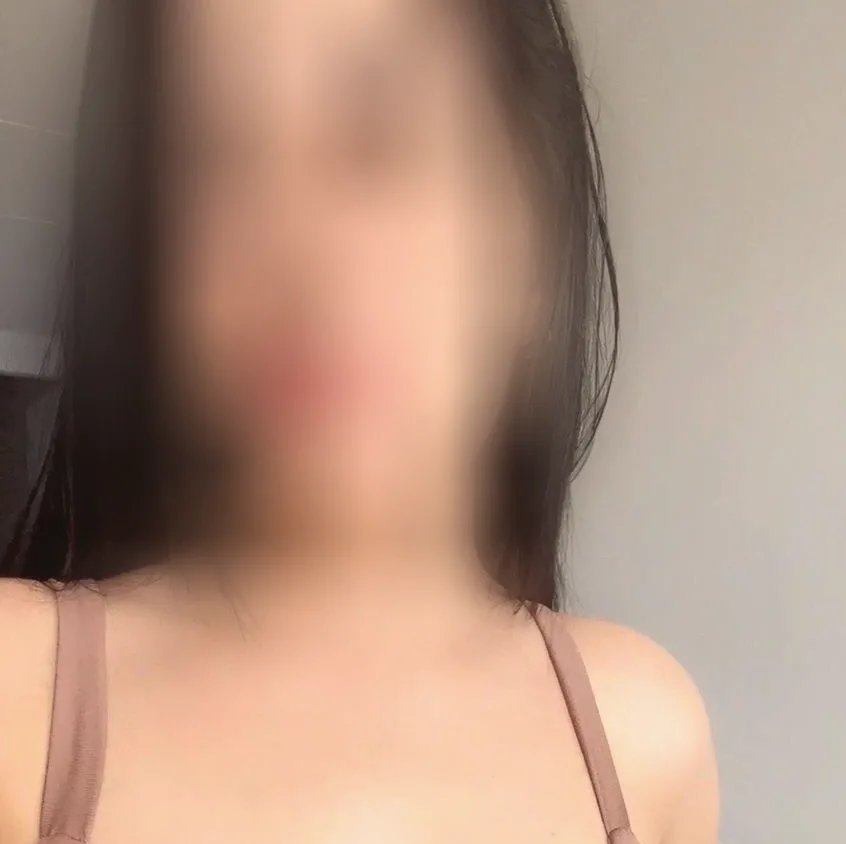 Angela, 33 anni